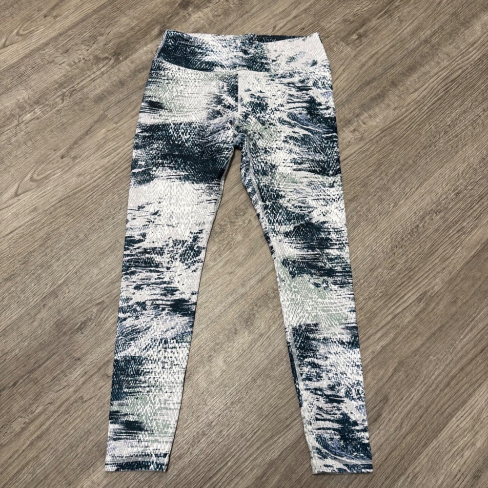 Fabletics Womens Blue White Snakeskin Fossil Powerhold Print Leggings Sz S - Picture 2 of 7